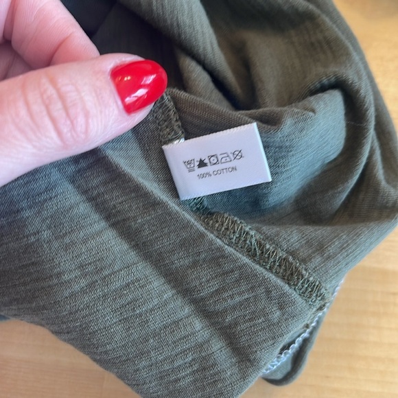 Lisa Todd Green Shark Cut Off Sleeve Top - Picture 5 of 5